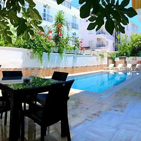 Lavin Garden 3*