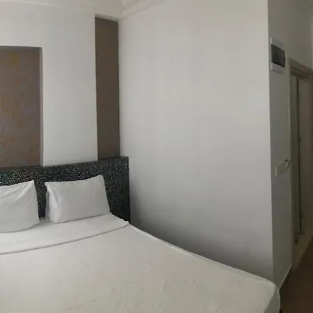 Hotell Lavin Garden