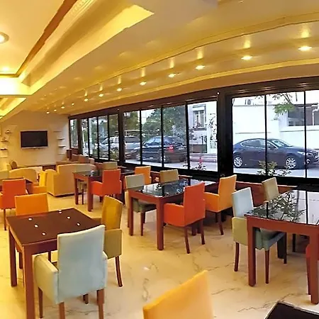 Lavin Garden فندق