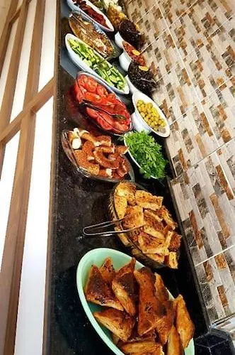 Lavin Garden Szálloda 3*