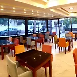 Lavin Garden 酒店 3*
