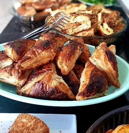 拉文花园酒店 酒店 3*