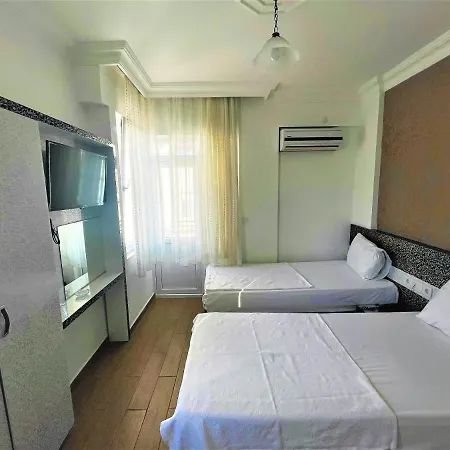 Lavin Garden Отель 3*