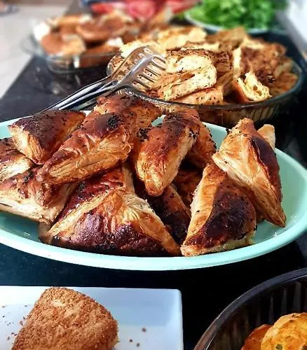 Lavin Garden Hotel 3*